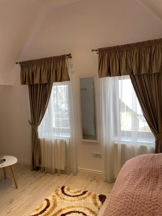Apartaments Rîşnov 外观 照片